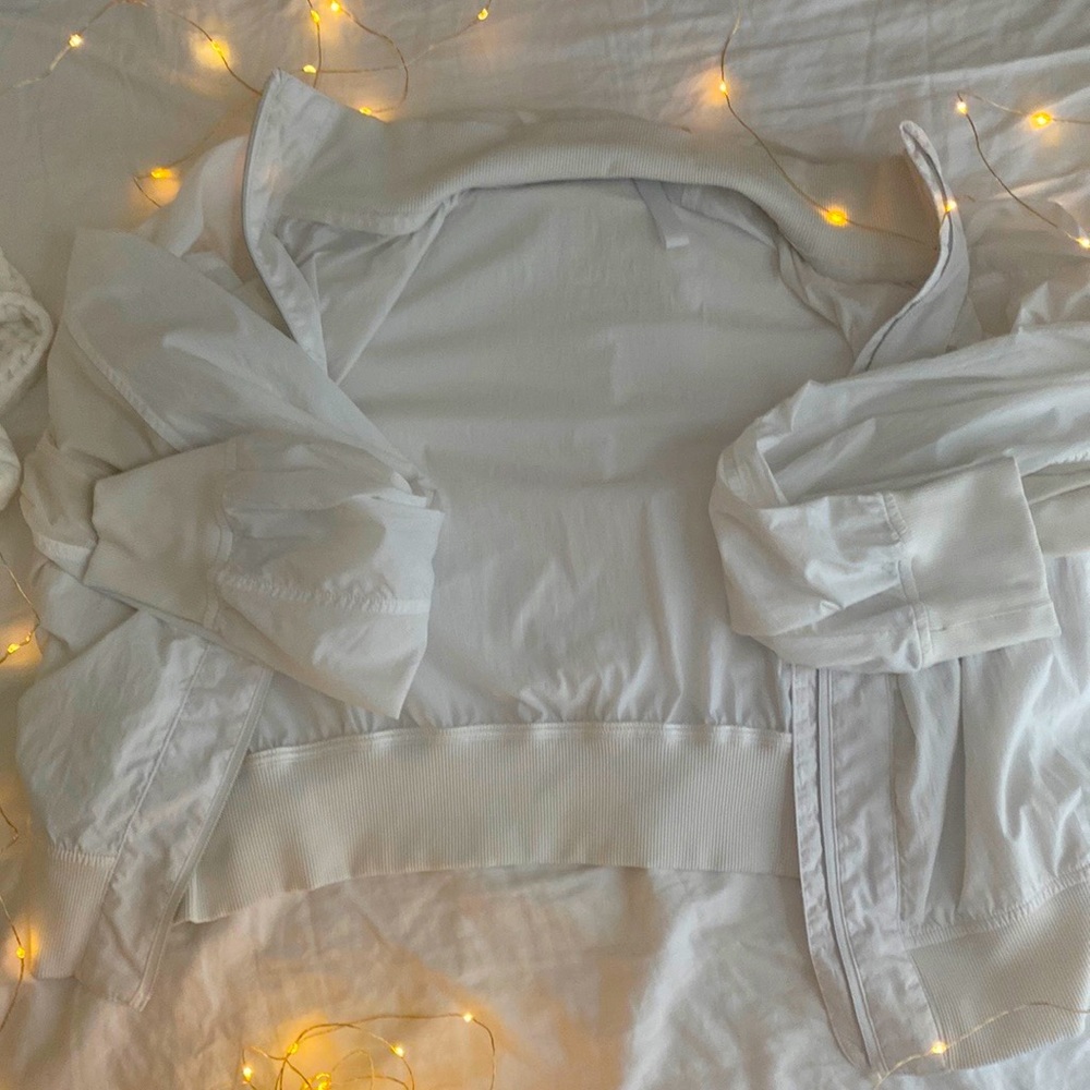 Lululemon Lightweight bomber jacket, Size Medium/6 to 8, White